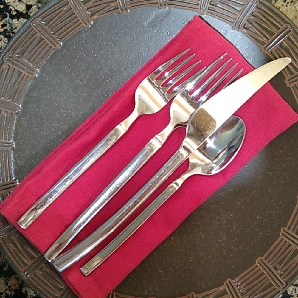 Red Cloth Napkins...18 x 18...set of 8